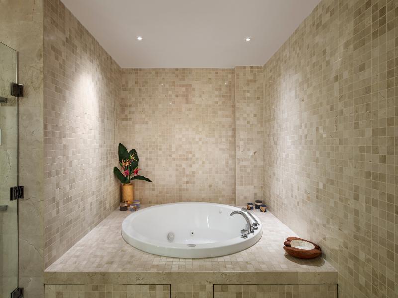 Portico 3 - Beachfront , Beachfront villas Barbados , Prospect , St James , West Coast Barbados 