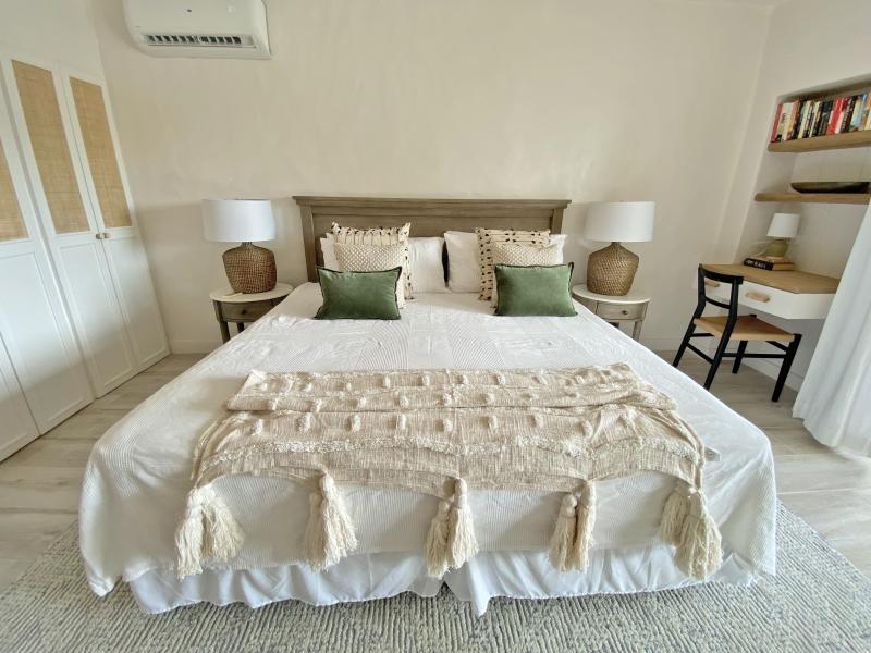 Glitter Bay 213 , Beachfront villas Barbados , Glitter Bay , Porters , St James , West Coast Barbados 