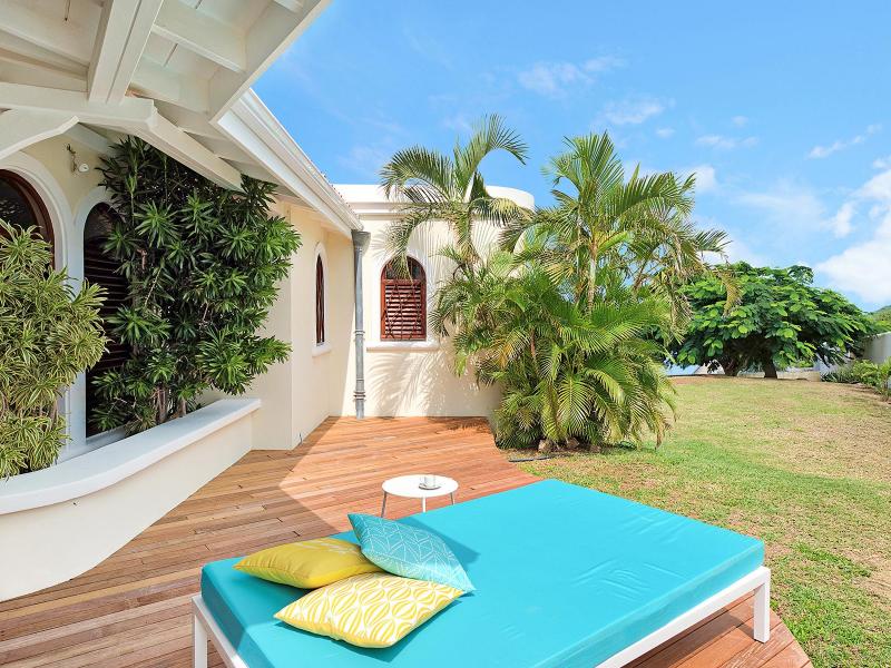 Happy Bay , Happy Bay 