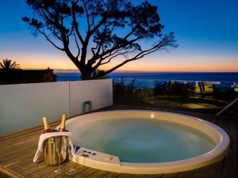 Magnetic , Cape Town 