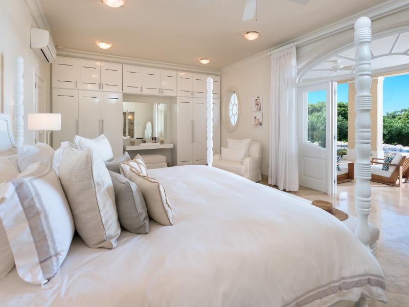 Sugar Hill - Bananaquit , West Coast Barbados 