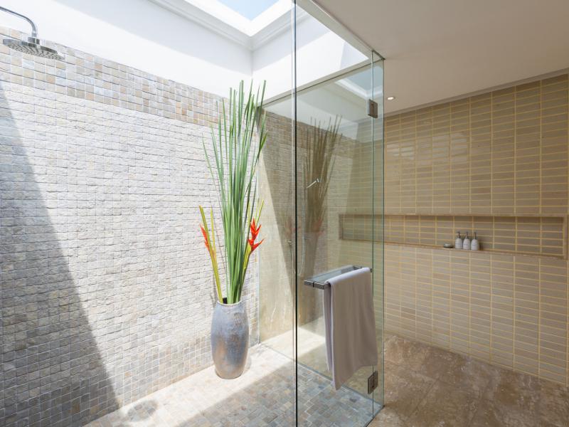 Bougainvillea - Miskawaan Estate , Koh Samui 