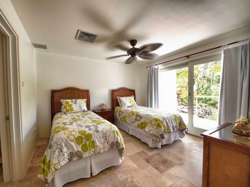 Trou Rolland , Marigot Bay 