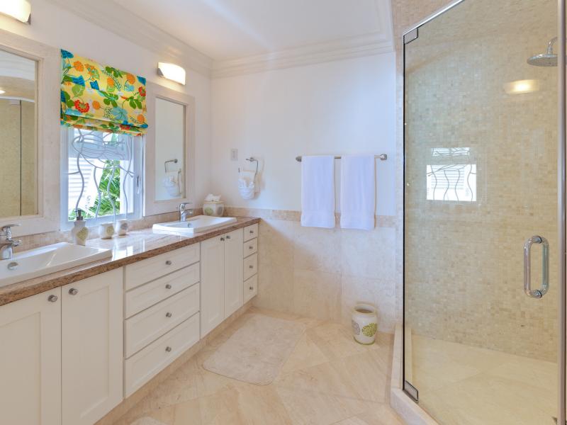 Still Fathoms - Beachfront , Beachfront villas Barbados , Lower Carlton , St James , West Coast Barbados 