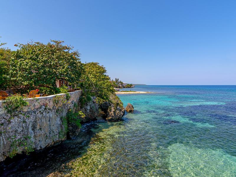 Hidden Bay by the Sea , Runaway Bay 
