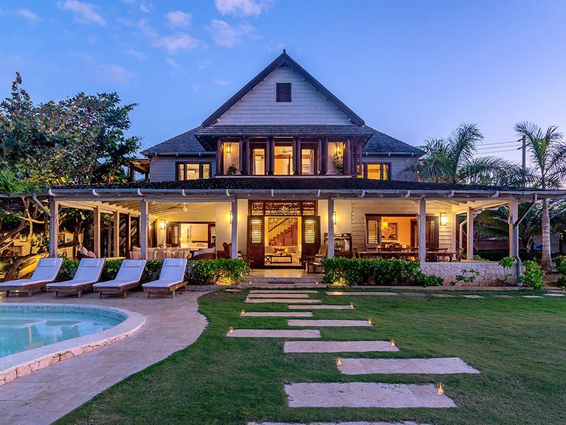 Hidden Bay by the Sea , Runaway Bay 