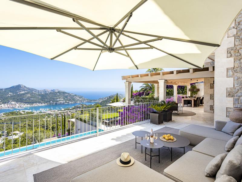 Finca Finesse , West 