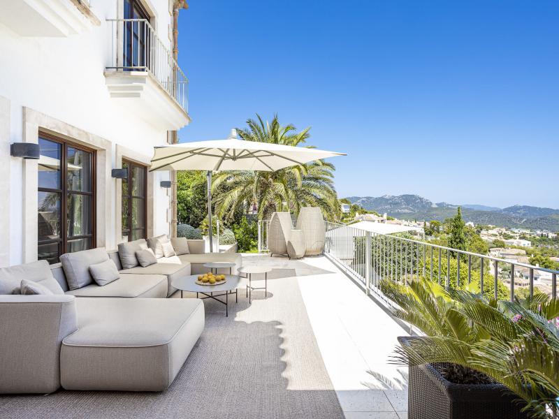 Finca Finesse , West 