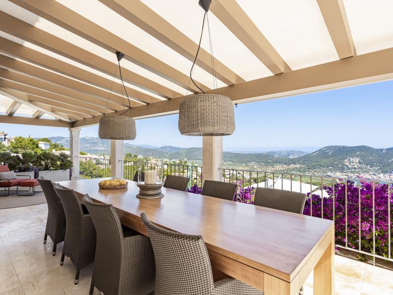 Finca Finesse , West 