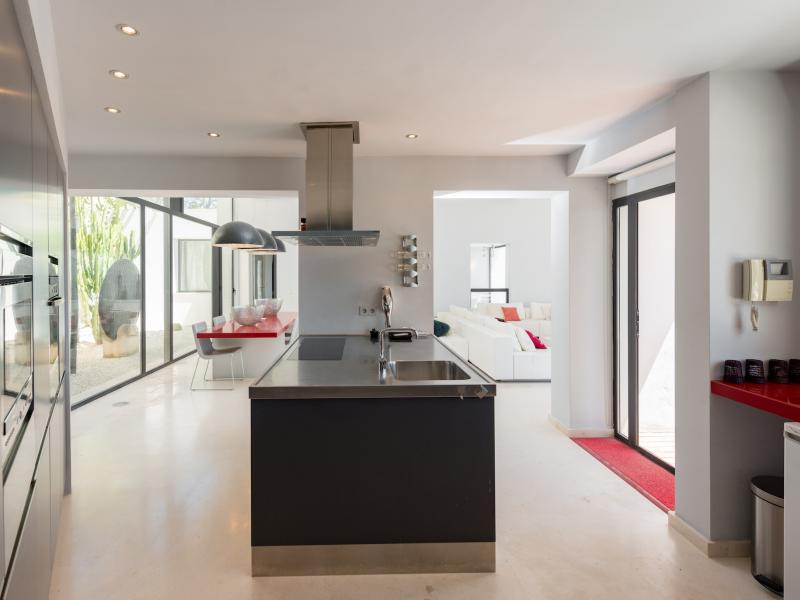 Vista Infinita , East , Roca Llisa 