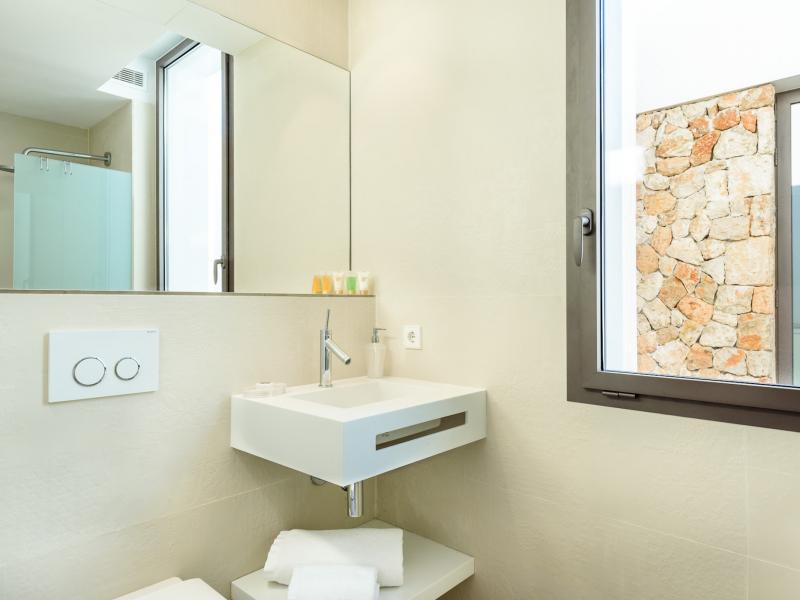 Villa Eclipse , East 