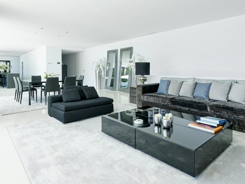 Villa La Costa , East 