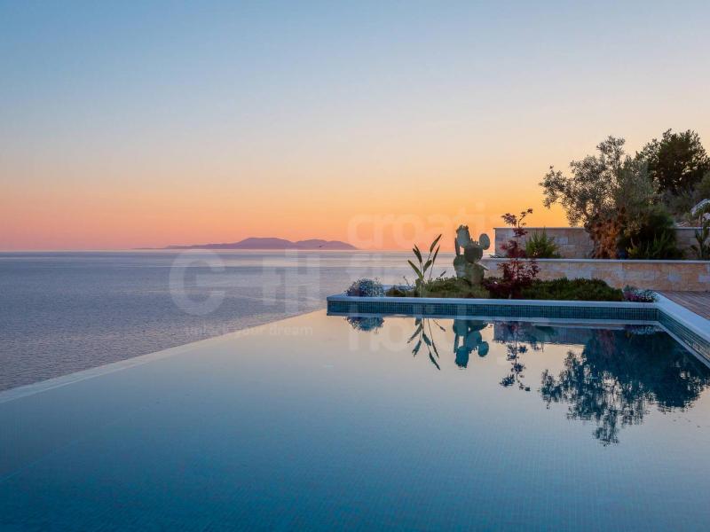 Villa Andromeda , Islands 