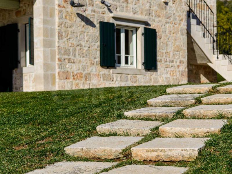 Villa Beachfront Oasis , Islands 