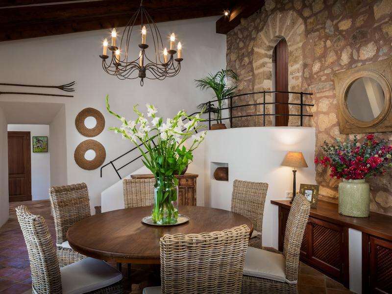 Villa Santiago , West 