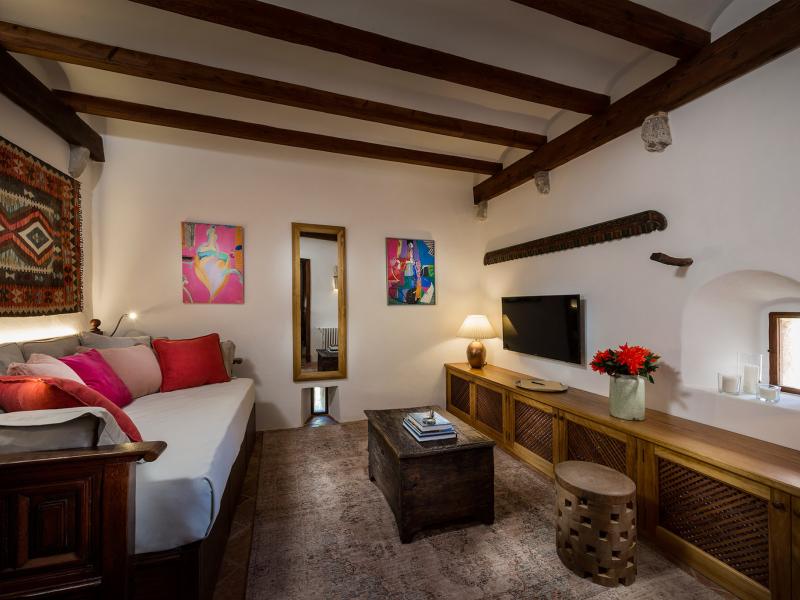 Villa Santiago , West 