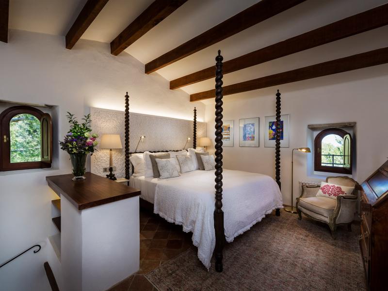 Villa Santiago , West 