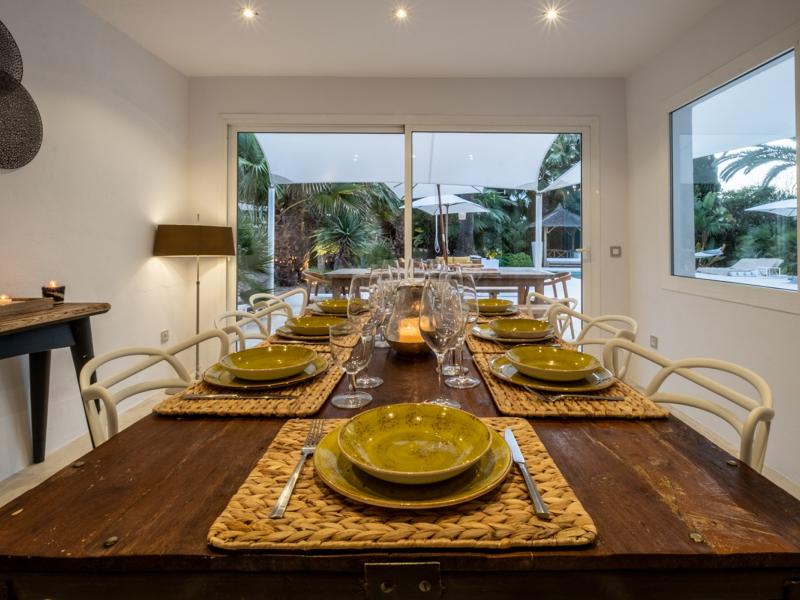 Villa Zola , Roca Llisa 