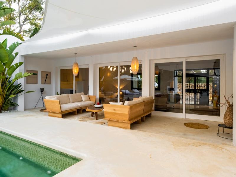 Villa Zola , Roca Llisa 