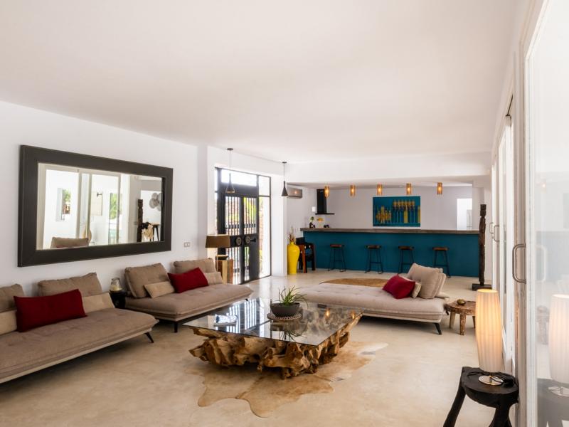 Villa Zola , Roca Llisa 