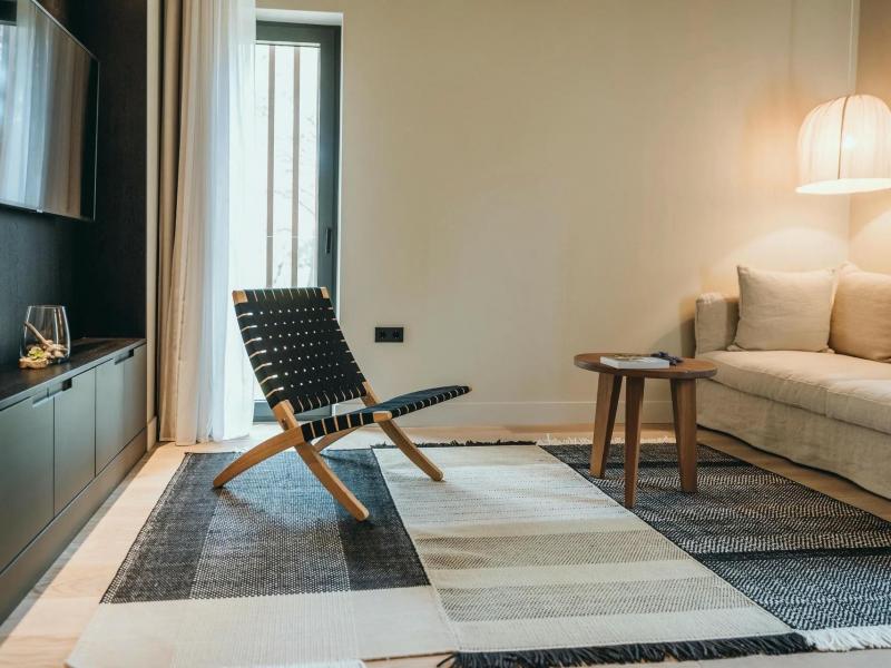 Villa Cascadia , Islands 