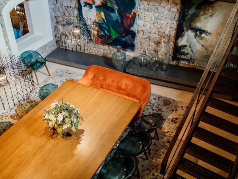 Villa Jelsa Palace , Islands 