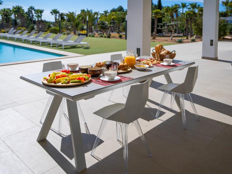 Casa Fourteen , Jesus 