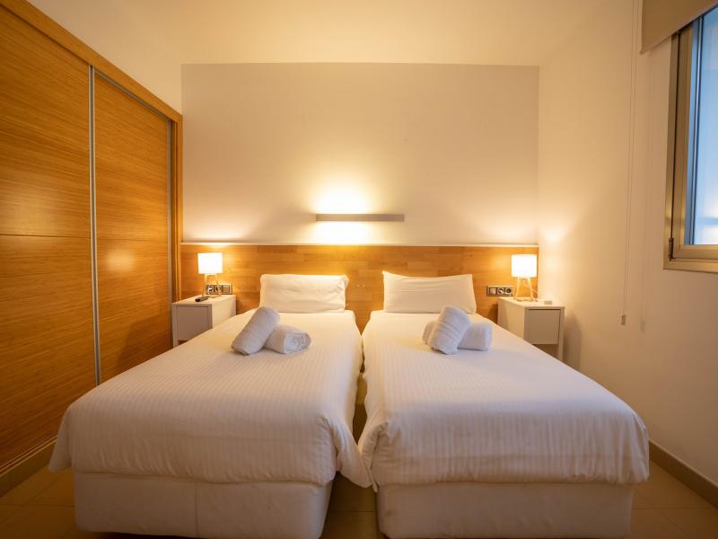 Casa Fourteen , Jesus 