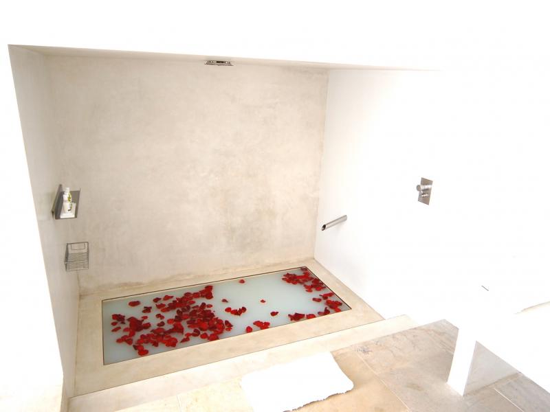 Villa Destiny , 