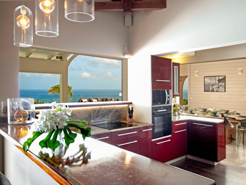 Dream in Blue , Happy Bay 