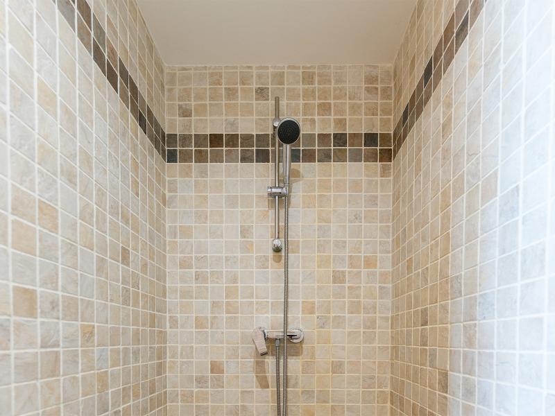 Blue Sailing , Happy Bay 