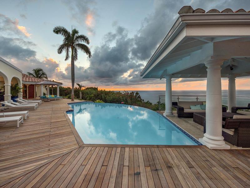 Happy Bay , Happy Bay 