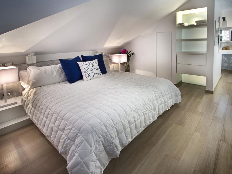 C'est La Vie, Terres Basses , Terres Basses 