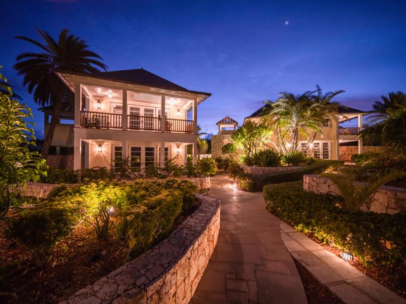 Coral Estate , Long Bay 