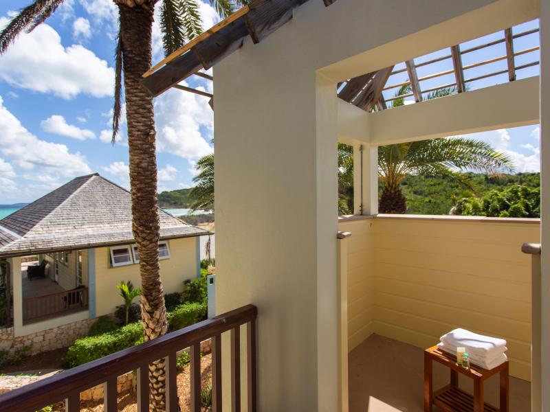 Coral Estate , Long Bay 