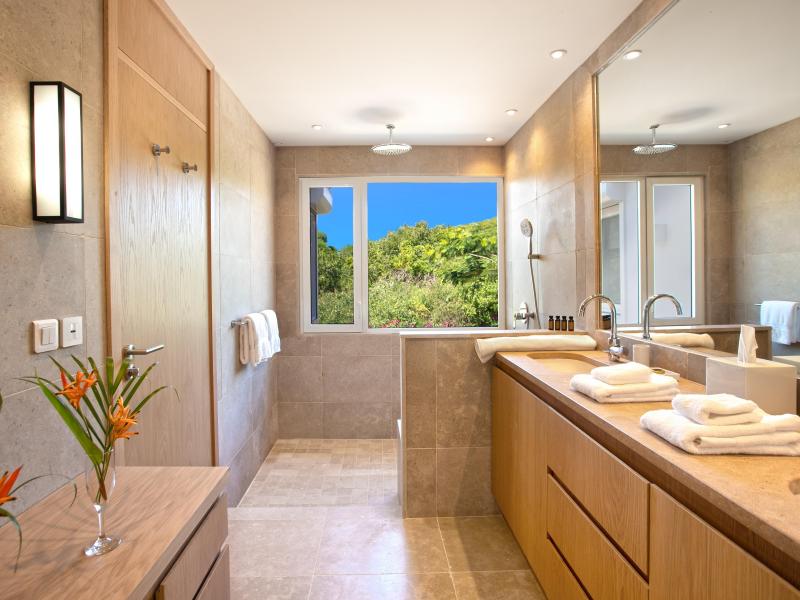 La Hacienda , Terres Basses 