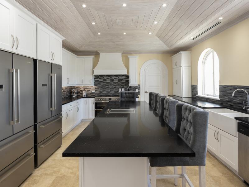 Old Trees 302 - La Mirage Penthouse , Beachfront villas Barbados , Old Trees , Paynes Bay , St James , West Coast Barbados 