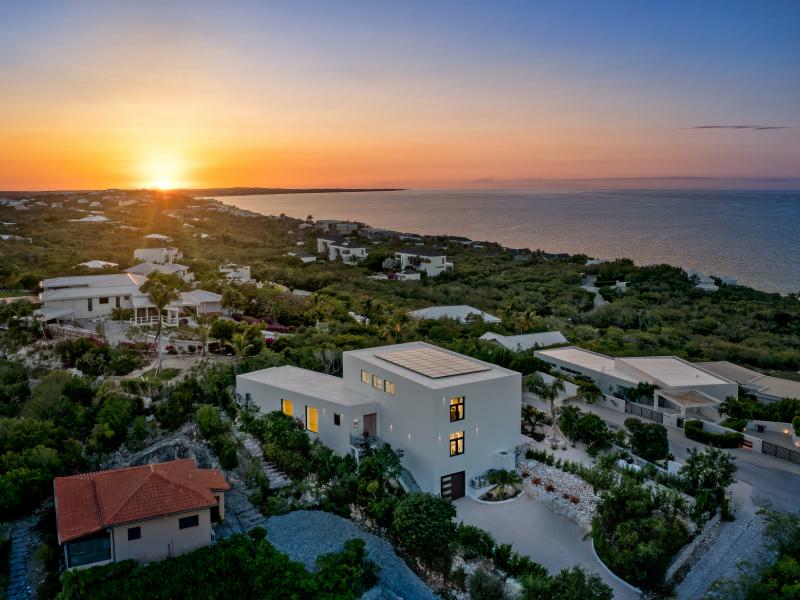 Beachwood Villa , Providenciales 