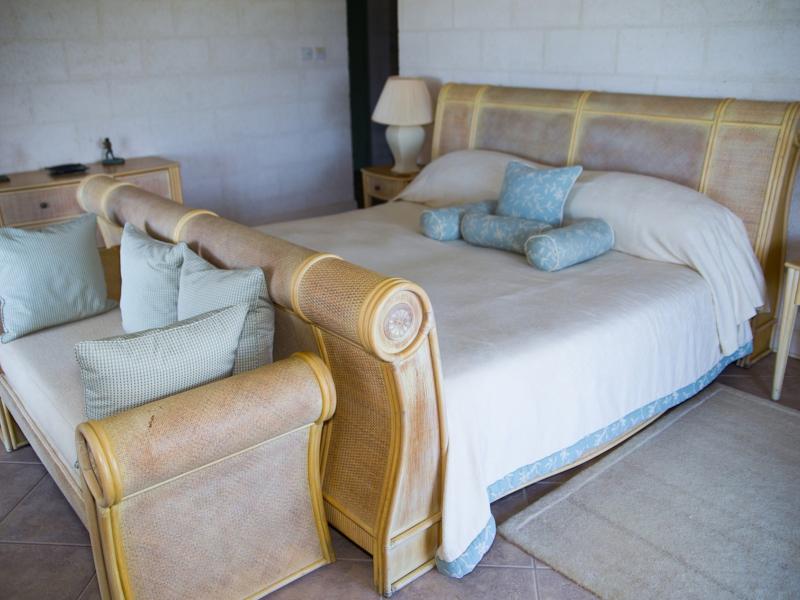 Hummingbird at Calabash , Prickly Bay 