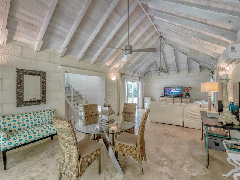 Bluff House & Cottage -Sandy Lane Beach , Beachfront villas Barbados , Sandy Lane Beach , Sandy Lane Estate , St James , West Coast Barbados 