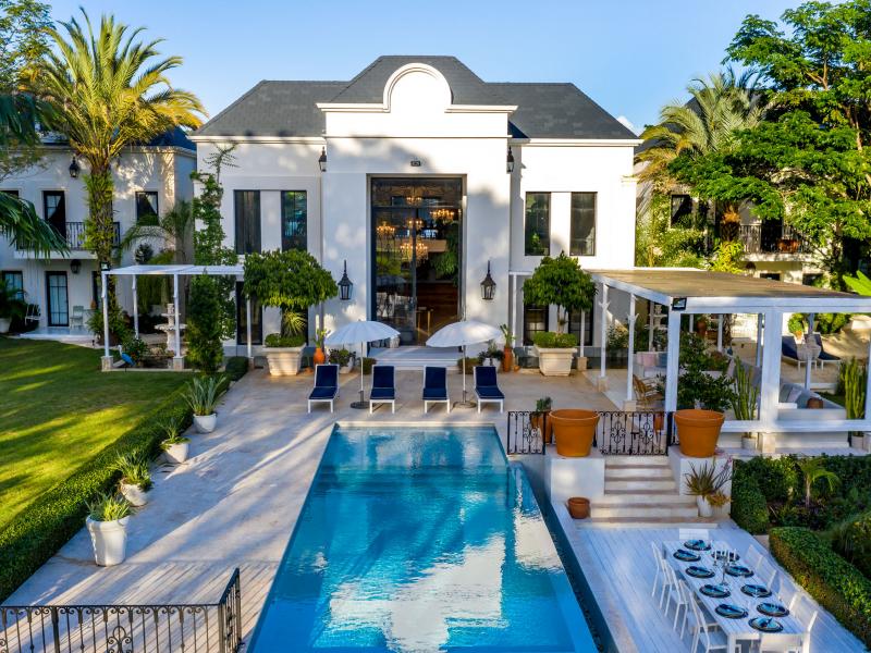 Villa Du Cacique , Casa de Campo 