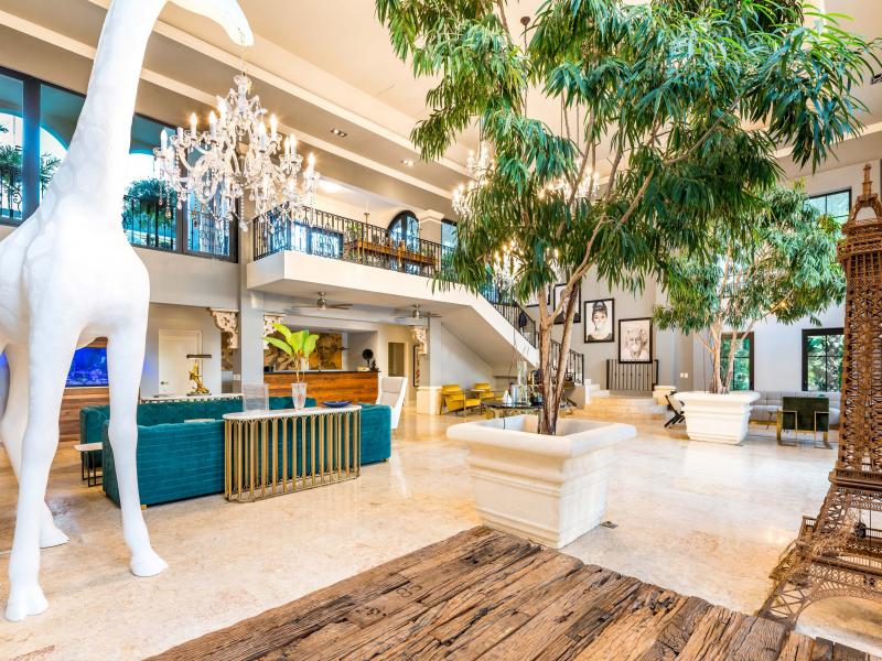 Villa Du Cacique , Casa de Campo 