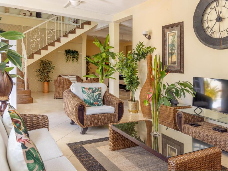 Villa Decaj , Cap Estate 