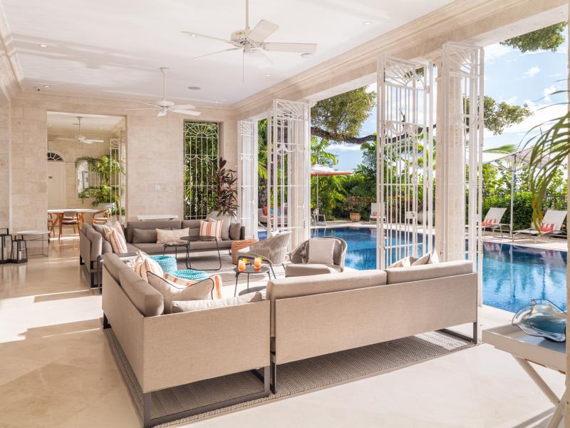 Kiko - Beachfront , Beachfront villas Barbados , Paynes Bay , St James , West Coast Barbados 