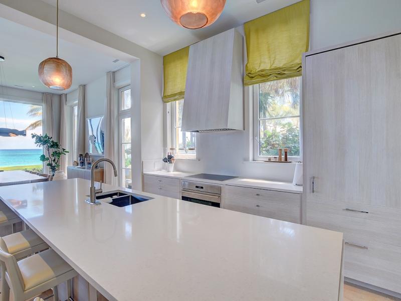 Paradise Found , Paradise Island 