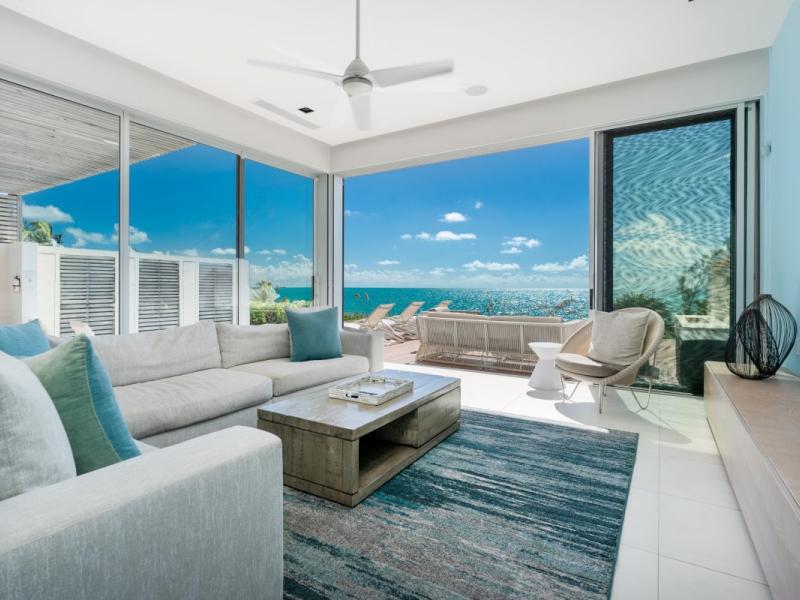 Villa Helios , Long Bay 