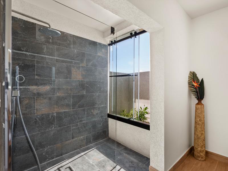 Villa Moonridge , Nonsuch Bay 