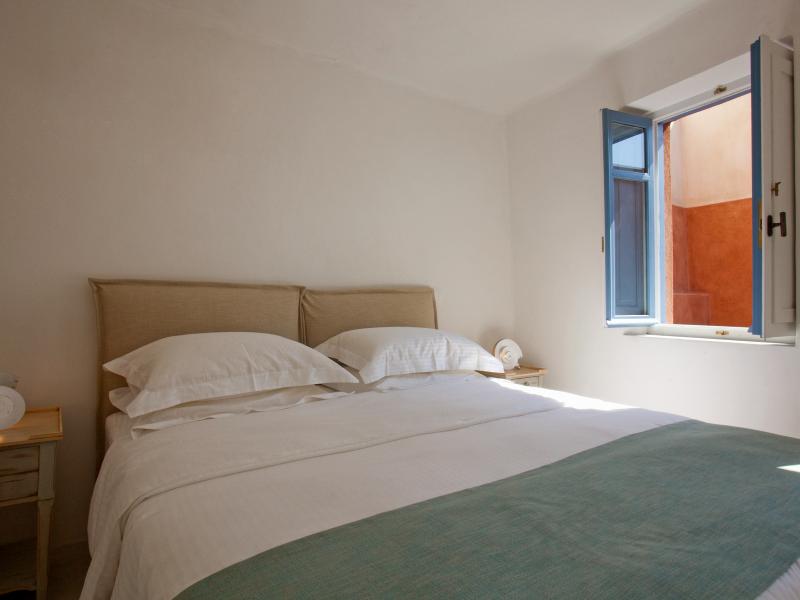 Oia Mansion , Santorini 