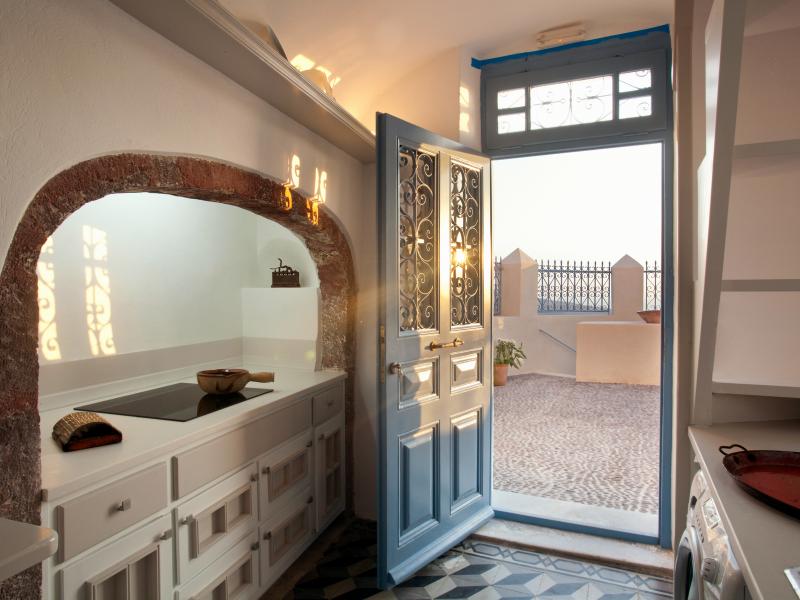 Oia Mansion , Santorini 