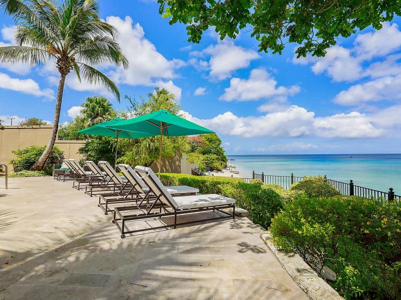 Sandy Cove 201 - Beachfront Paradise , Beachfront villas Barbados , Sandy Cove , St James , West Coast Barbados 